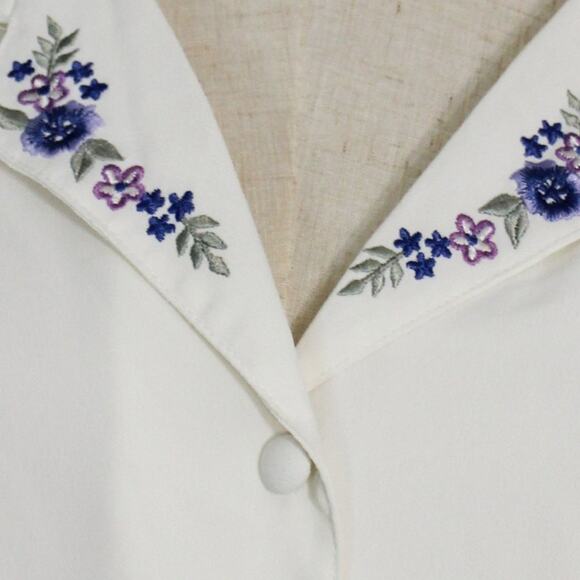 Alfred Dunner Embroidered Button Down Blouse Size 22W - Picture 8 of 8
